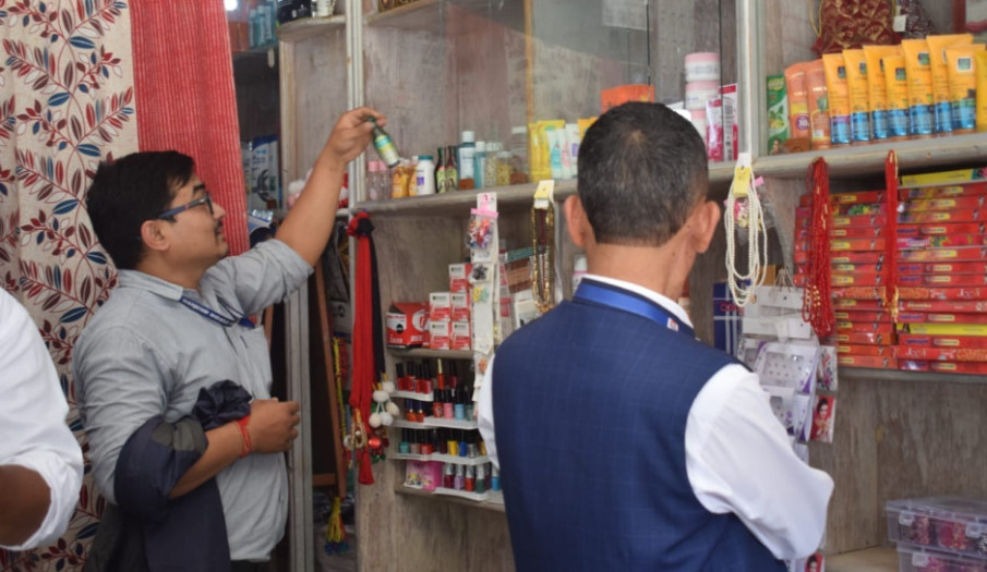 मिति 2081/06/15 गतेका दिन पैयूँ गा‍ पा ४ हातेमालो चोक बजार अनुगमन तथा निरिक्षणका केही तस्विरहरु